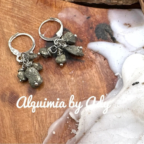 Handmade Pyrite confetti chandelier silver drops dangle earrings - Picture 1 of 4